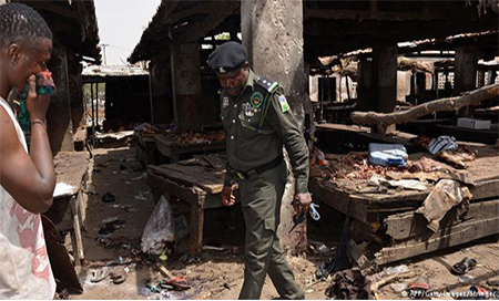 Atentado suicida en el norte de Nigeria Una ola de atentados terroristas deja más de 12 muertos en Nigeria